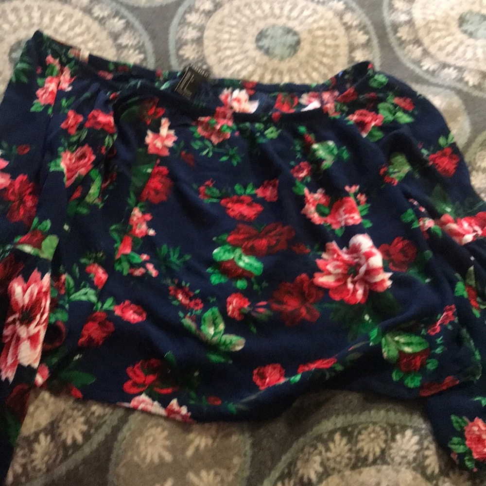 BeAutiful blue   Shoulders blouse